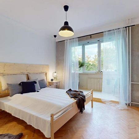 Modern 2 Bedroom Apt - Free Parking Pozsony Kültér fotó